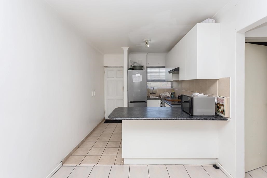 2 Bedroom Property for Sale in Maitland Western Cape